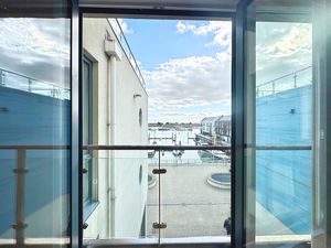 Harbour Square- click for photo gallery